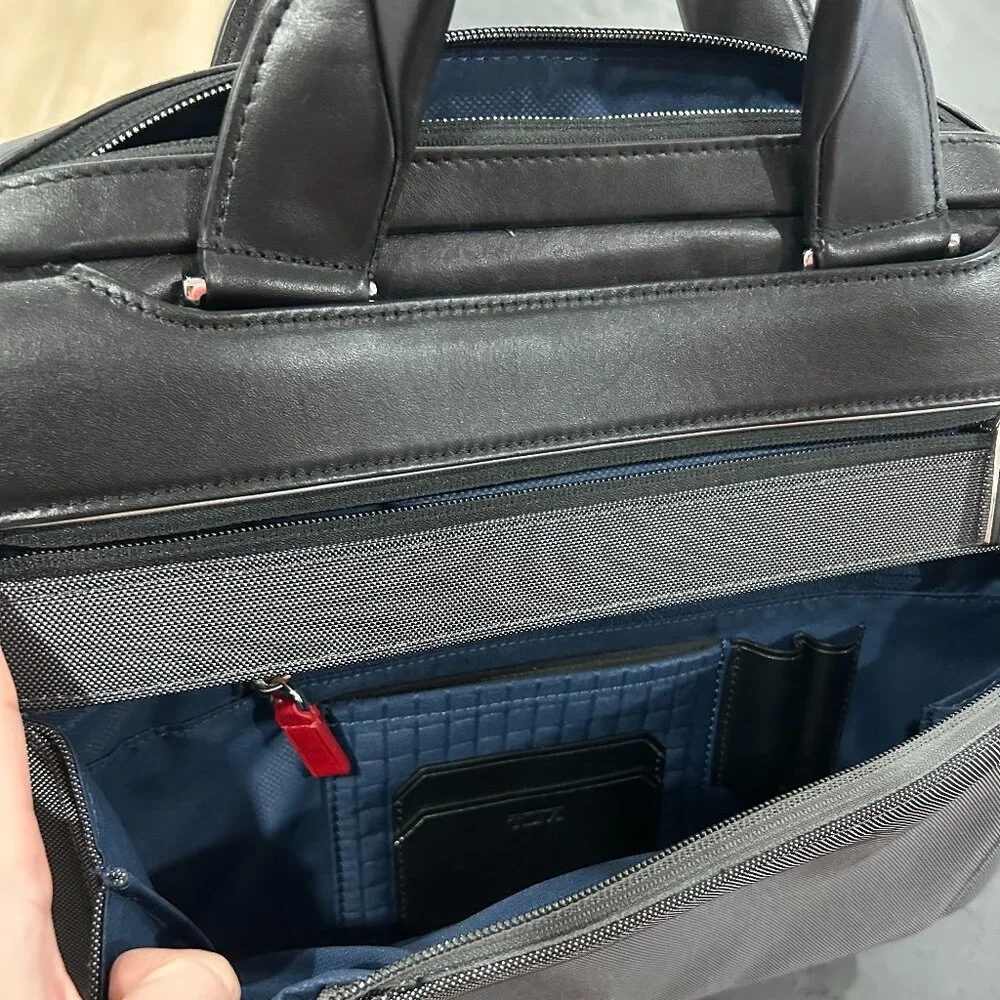 Tumi Slim Briefcase (Mint Condition)